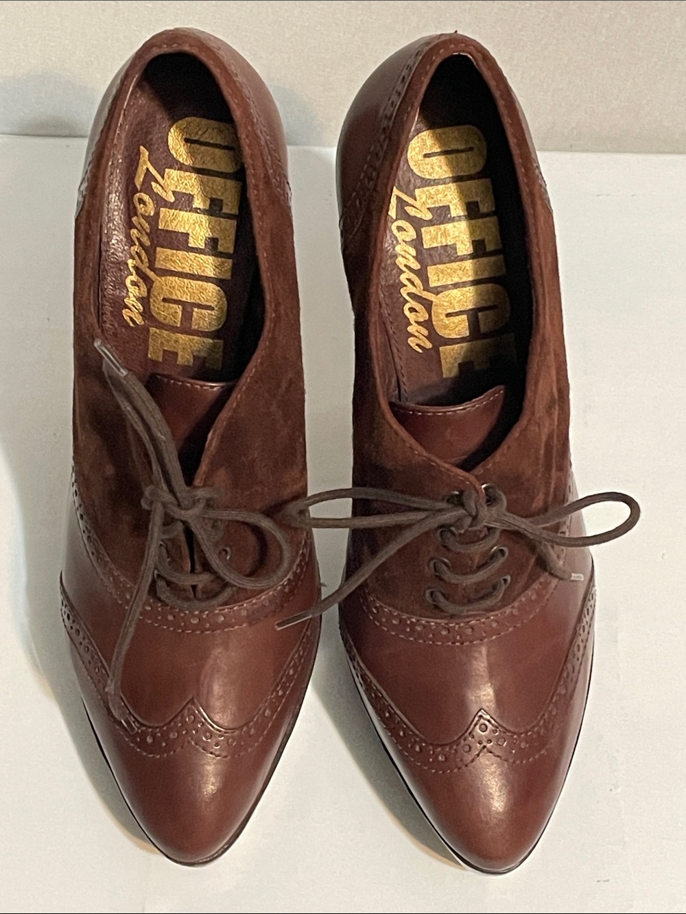 Women's Brown Wingtip Lace-Up Heels
Size 41 Heel